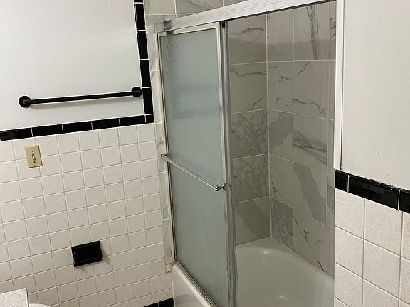 5th image of 3114 S 44th St