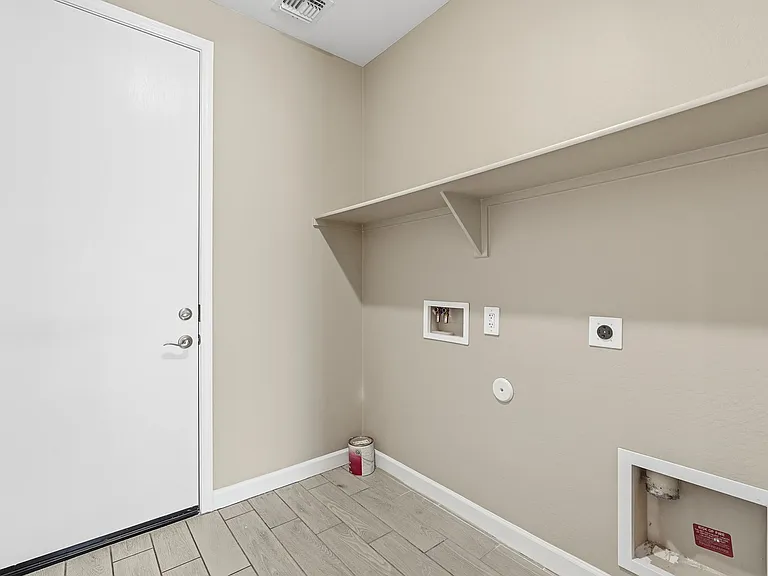 38213 W San Clemente St — Photo 39