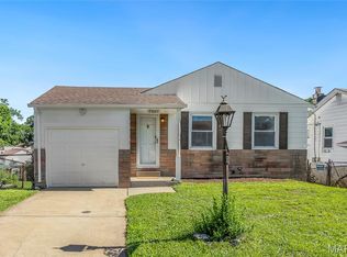 9521 Upland Dr, Saint Louis, MO 63123
