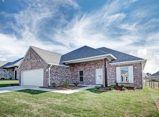 119 Southern Pine Dr, Canton, MS 39046