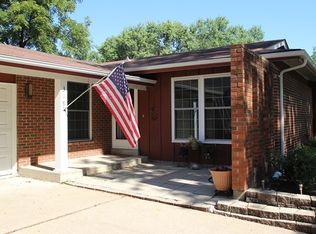 319 Statewood Dr, Ballwin, MO