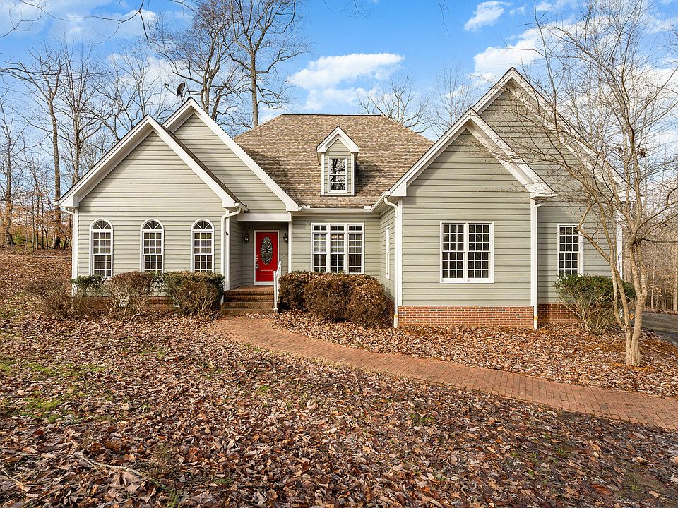 1st image of 1624 Poplar Ln