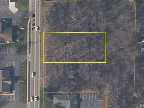 640 Davison Rd #32, Lockport, NY 14094