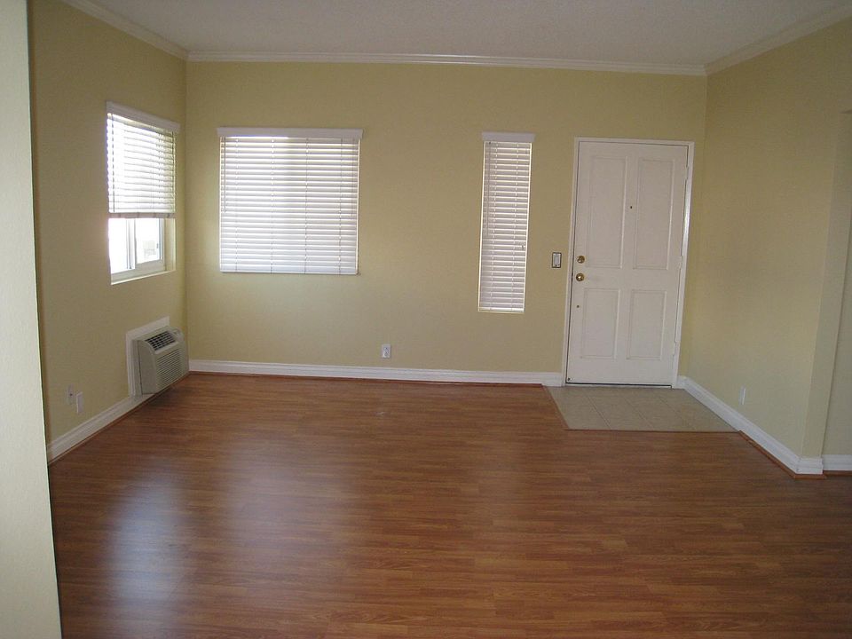 2nd image of 830 Broadway Unit 31