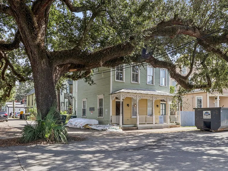1312 Lincoln St — Photo 2
