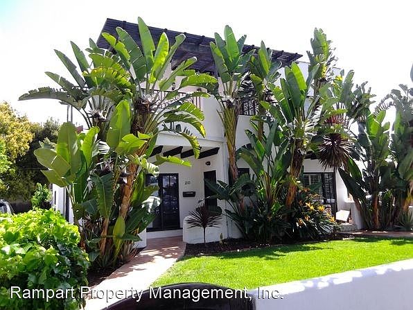 1st image of 1210 Poinsettia Dr