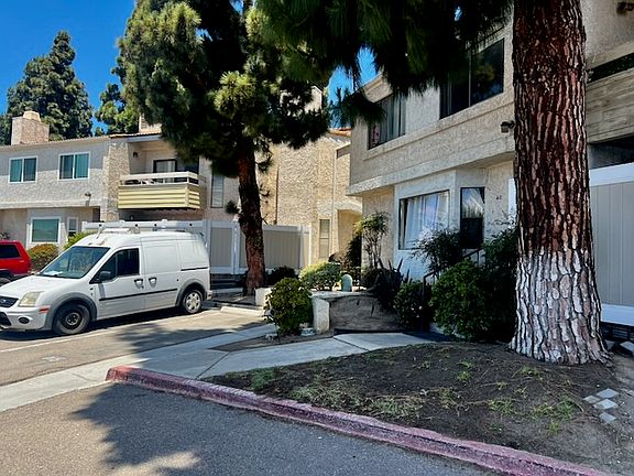 4th image of 1720 Melrose Ave Unit 37