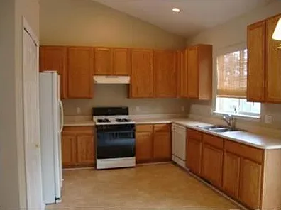 5950 Lafayette Ln — Photo 6