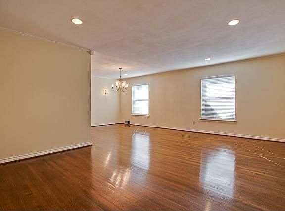 4th image of 4505 Rockaway Dr