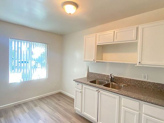 5th image of 5804 Gage Ave #3