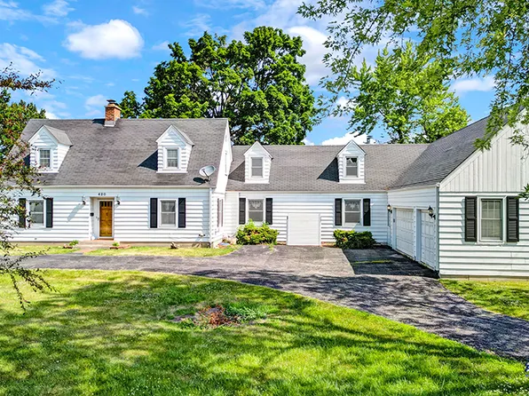 420 W Nippersink Rd, Round Lake, IL 60073