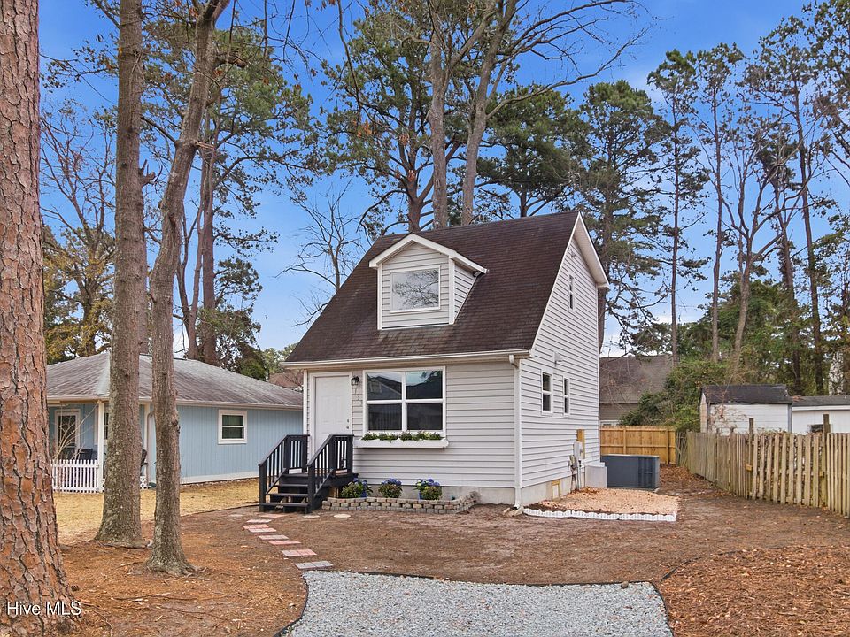 1st image of 133 New Bern Street