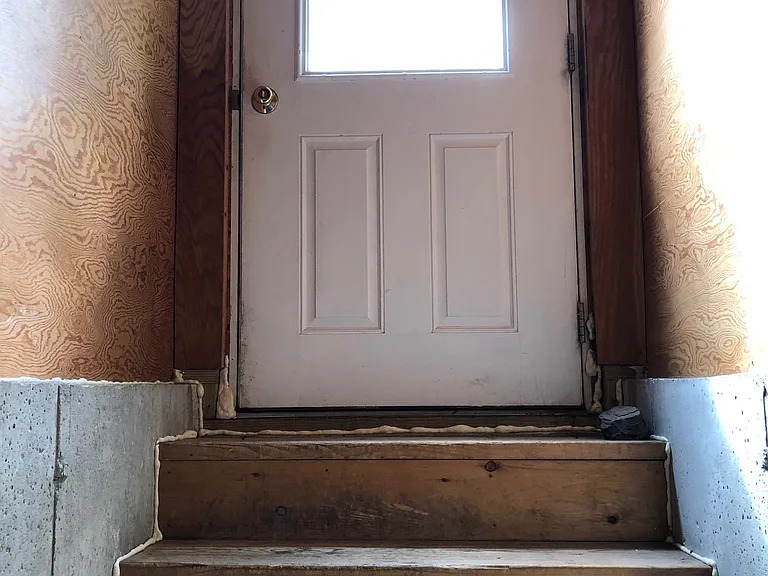 586 Walnut Hill Rd — Photo 6