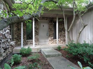 11 Brierwoods Ln, Hawthorn Woods, IL 60047