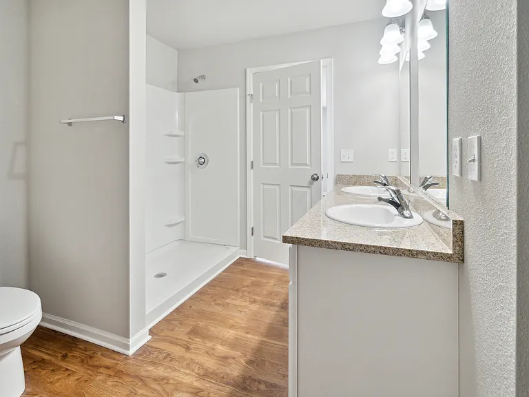 2655 Claremont Dr — Photo 6