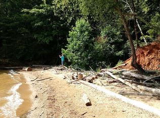 121 W Point Dr, Nebo, NC 28761