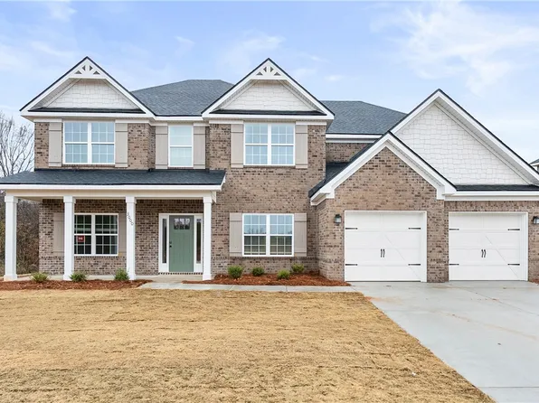 3000 Wyndham Village Dr, Opelika, AL 36804