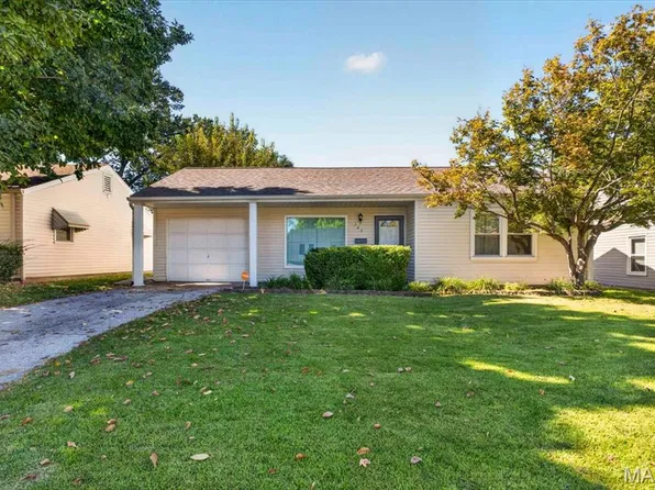 165 Brackleigh Ln, Florissant, MO 63031