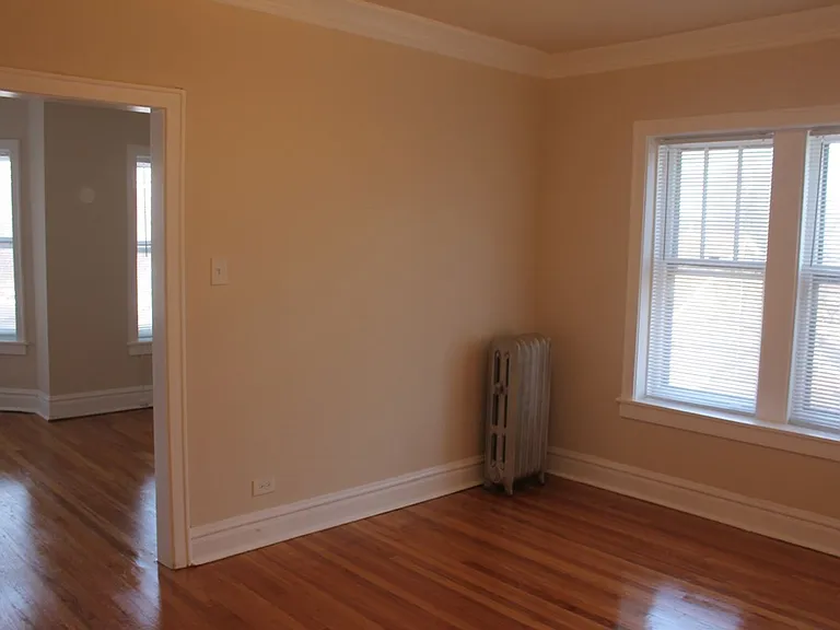 550-52 Custer Ave #700-04 — Photo 8