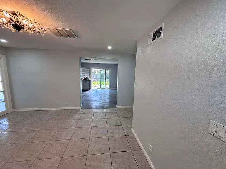 3512 Balmont St — Photo 6