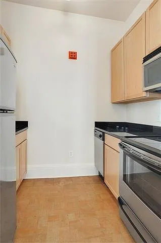 7014 Saint Charles Ave #E — Photo 4