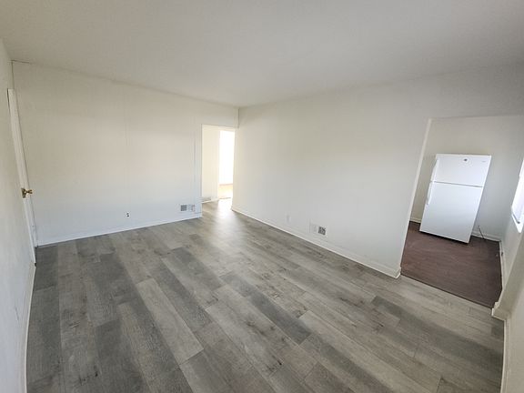 2nd image of 2706 Oxford Ave #2