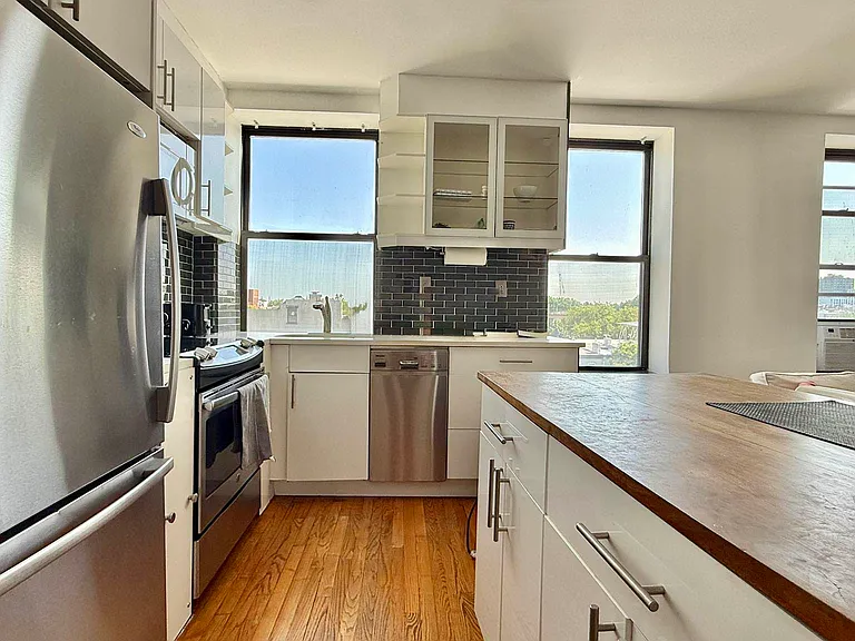 910 Park Pl #6A — Photo 1