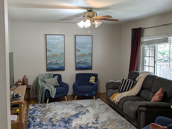 Formal Living Room. (For illustrative purpose only)