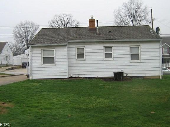 3rd image of 2233 10th St