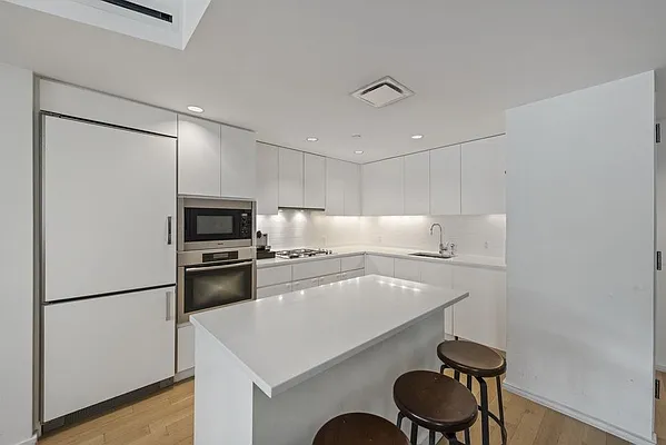 Rented by LG Fairmont Group | media 16