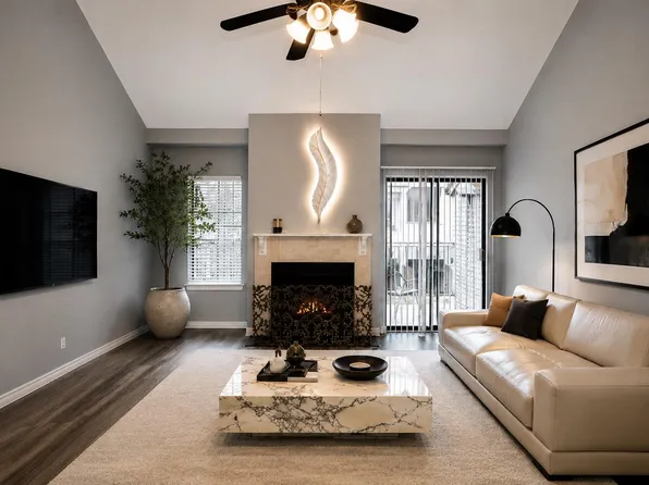 10811 Richmond Ave, Houston, TX