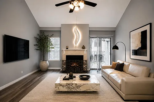 10811 Richmond Ave Photo 1