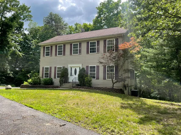 210 Horsenden Rd, New Paltz, NY 12561