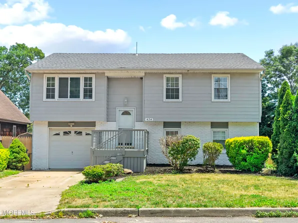 424 17th Avenue, Brick, NJ 08724