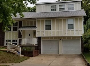 2360 Villager Park Ct, Maryland Heights, MO