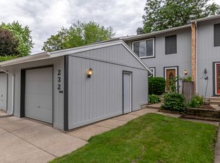 232 Willow Ln, Bloomingdale, IL 60108