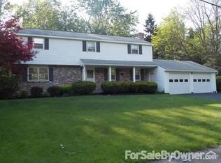 107 Old Powder Mill Rd, Fayetteville, NY 13066