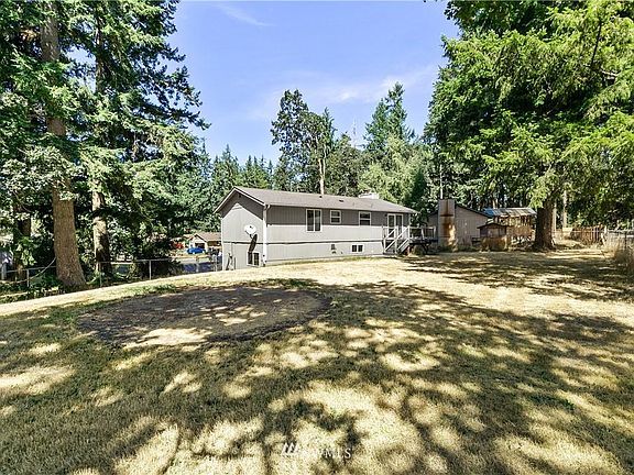 3rd image of 412 189th Street Ct E