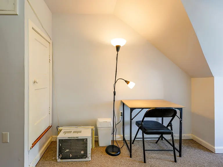 241 Rockingham Rd #3 — Photo 12