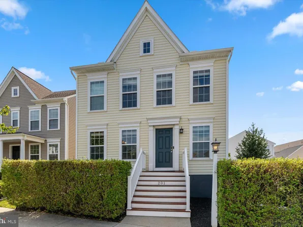 201 Alden St, Mount Joy, PA 17552