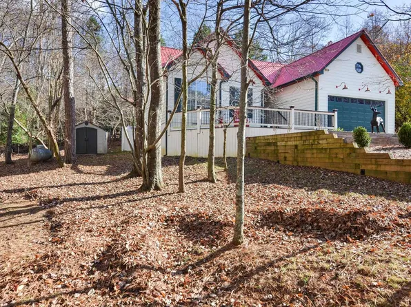 743 Villa Dr, Ellijay, GA 30540