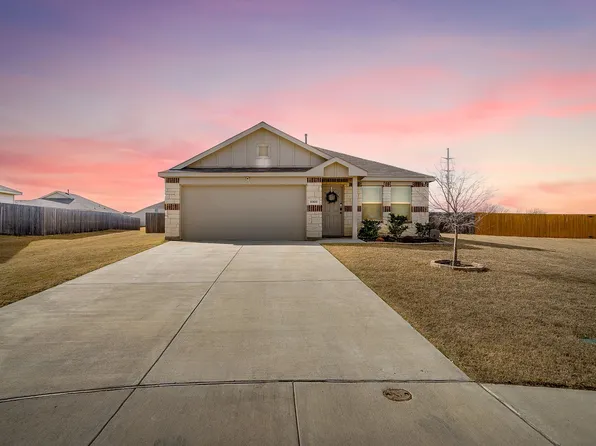 8300 Hollow Bend St, Fort Worth, TX 76123