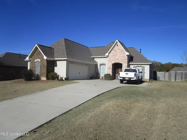 809 Ascham Ct, Pearl, MS 39208