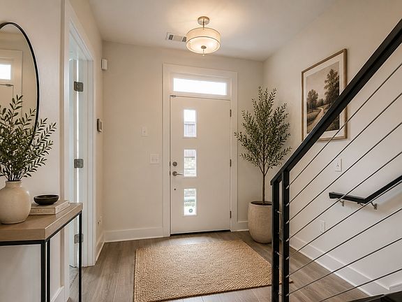 3rd image of 810 Melpark Ct