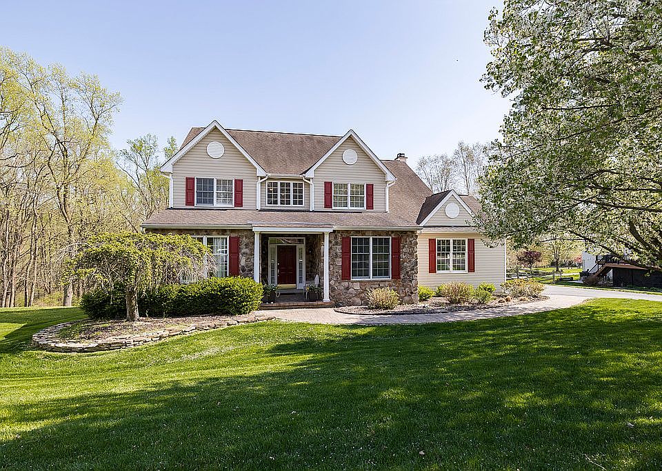 1st image of 952 Burdette Dr