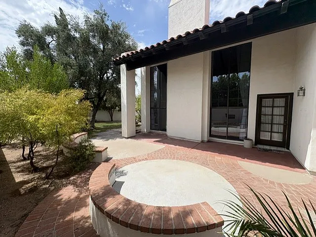 3 bed, 2.5 bath, 2521 sqft, $2,950 — Photo 3