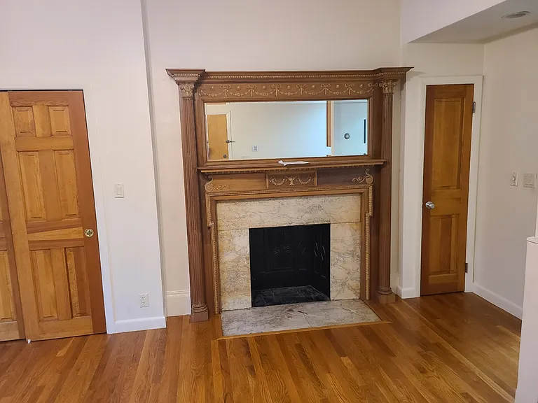 907 Beacon St #3 — Photo 3