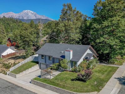 1542 Village Way, Mount Shasta, CA, 96067