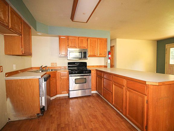 5th image of 1013 1st St #B