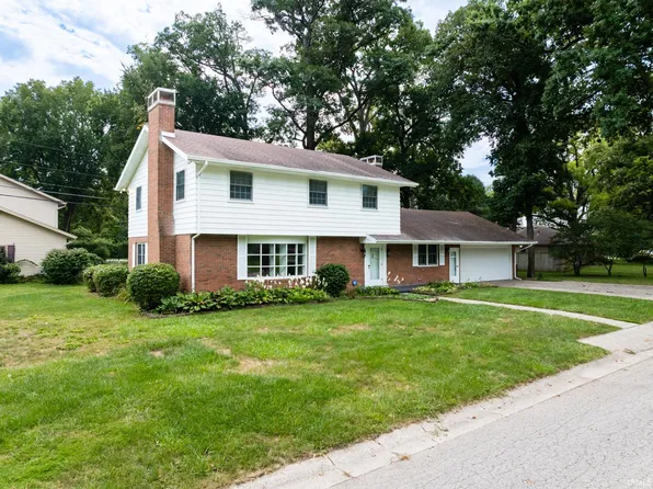 420 N Brentwood Ln, Muncie, IN 47304